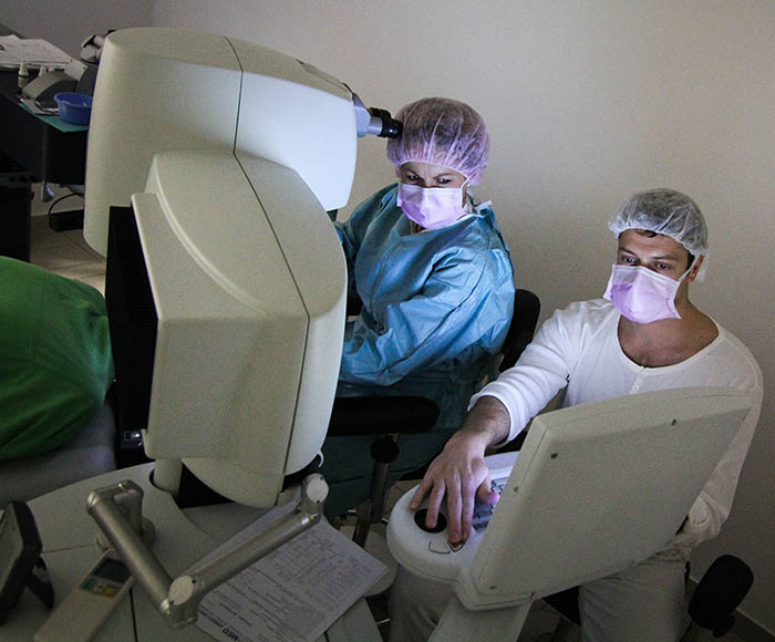 Műlencse műtéttel megszabadulhat az olvasószemüvegtől - Műtét látáshoz